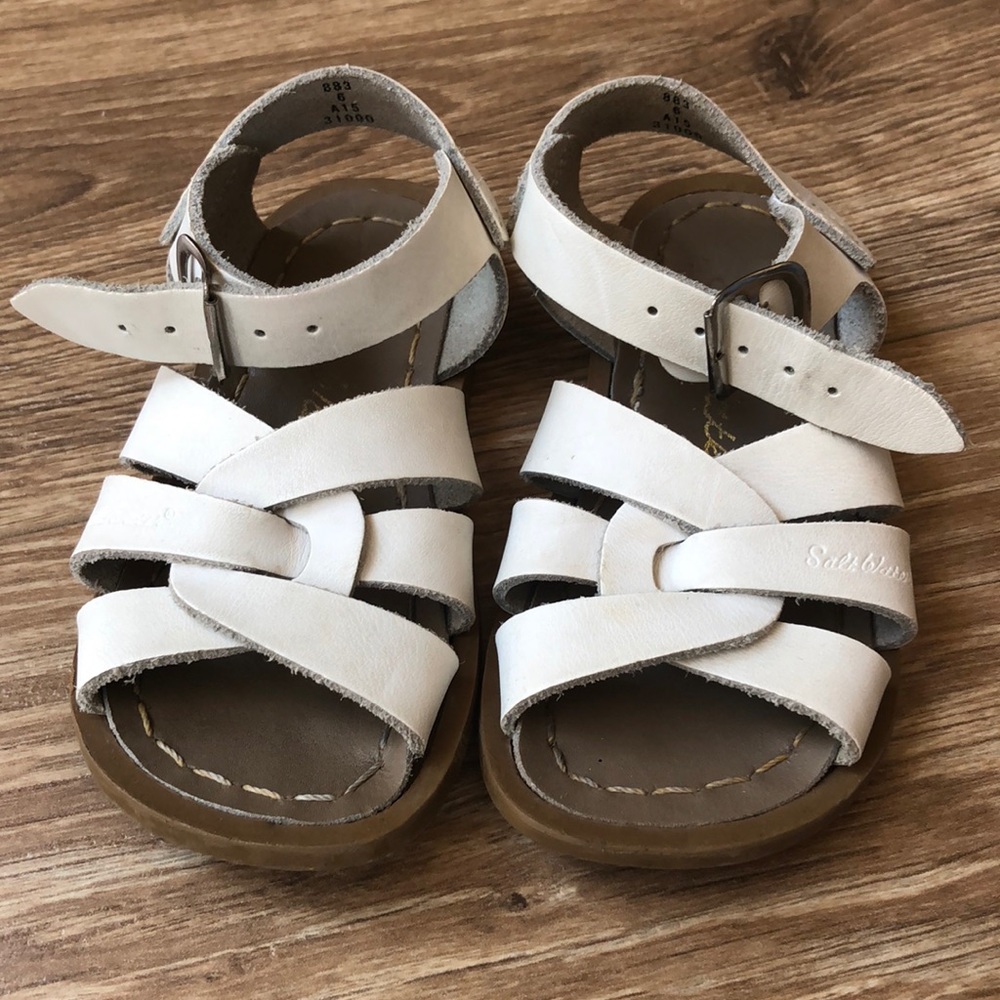 Saltwater Sandals White Size 6